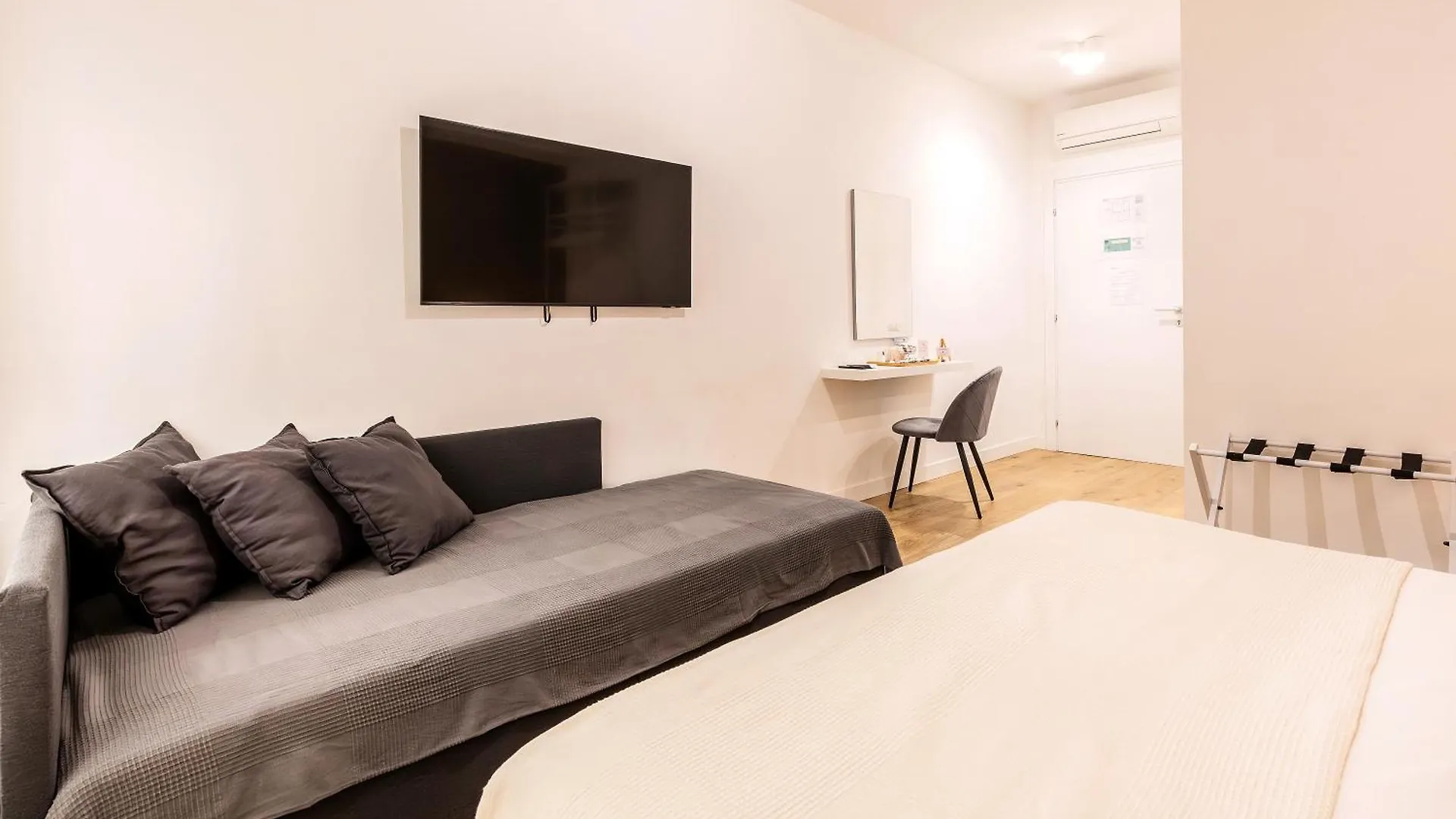 Bed & Breakfast Titina Suites Apartment Rome Italy