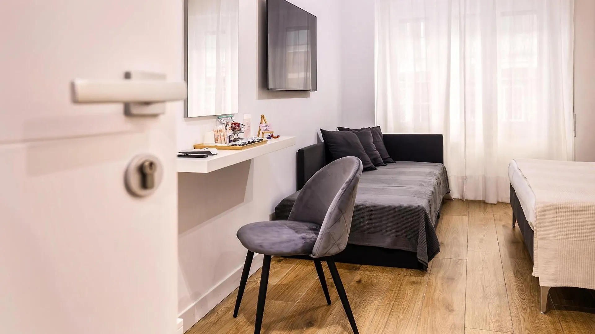 Titina Suites Apartment Rome Bed & Breakfast