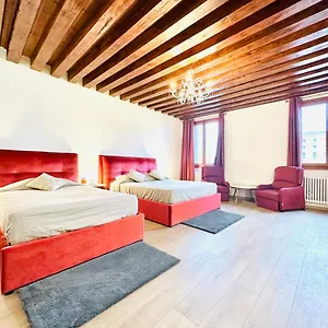  Bed and breakfast Luxury Suites Italia